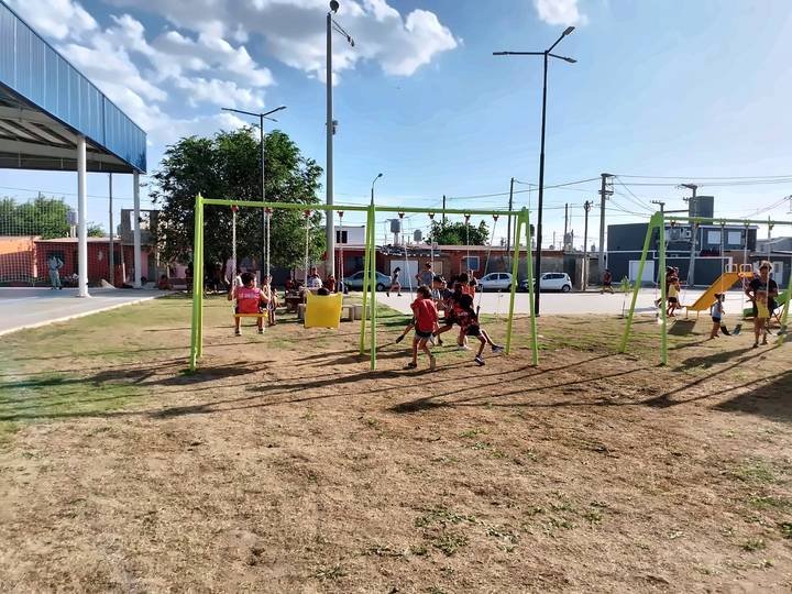 Playón deportivo Barrio Savio, foto 4